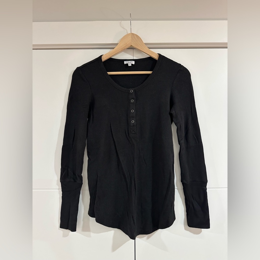 SPLENDID Black Long Sleeve Women's Waffle fabric Top, size M